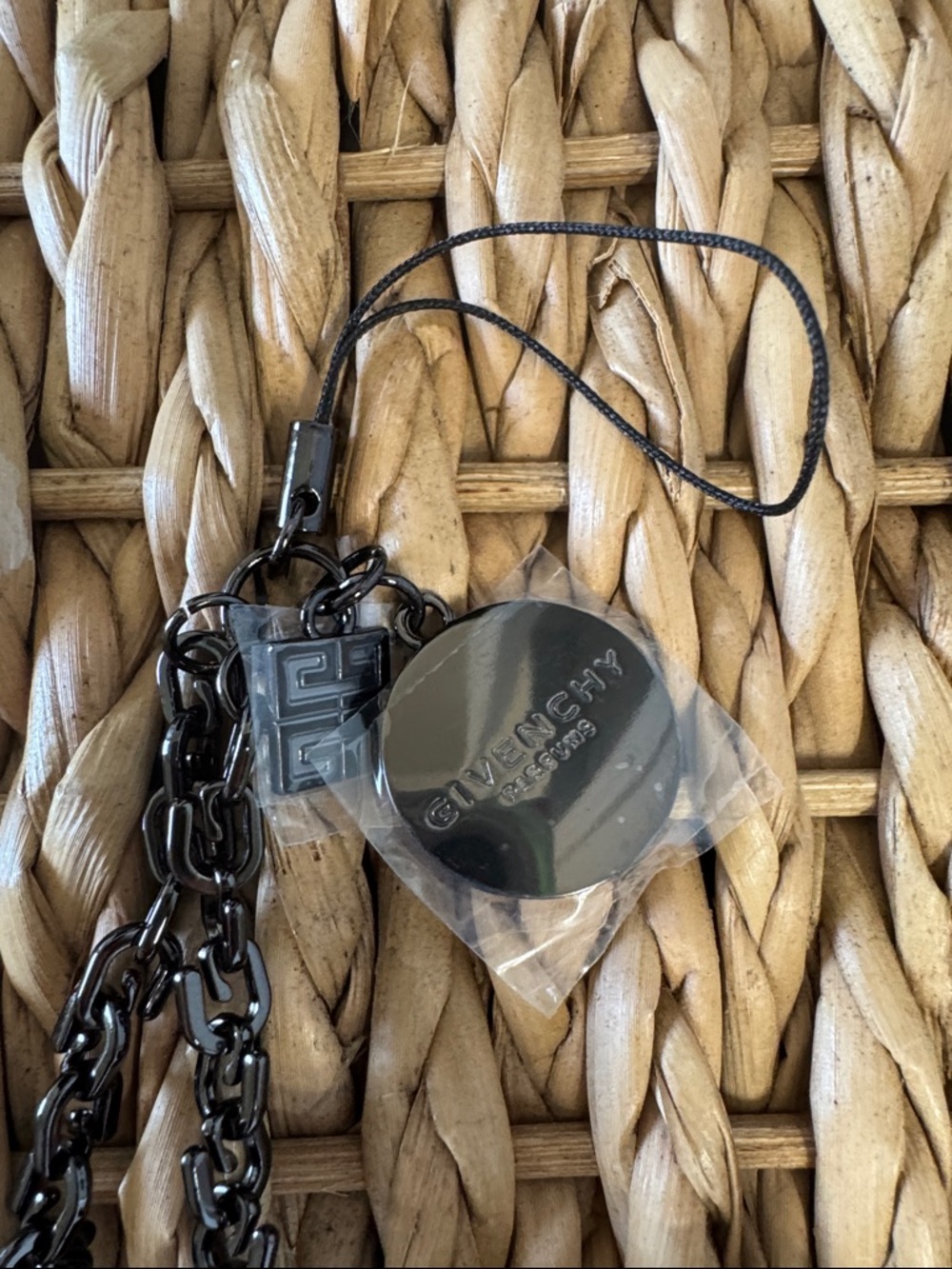 NWT Givenchy Phone Chain - Picture 2 of 4